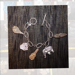 🏵🏵🏵Buy1Get1Free Lucky Brand charm bracelet